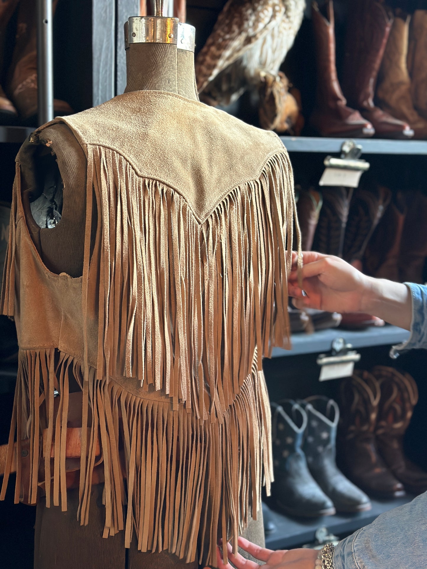 SCHOTT FRINGED VEST, COGNAC