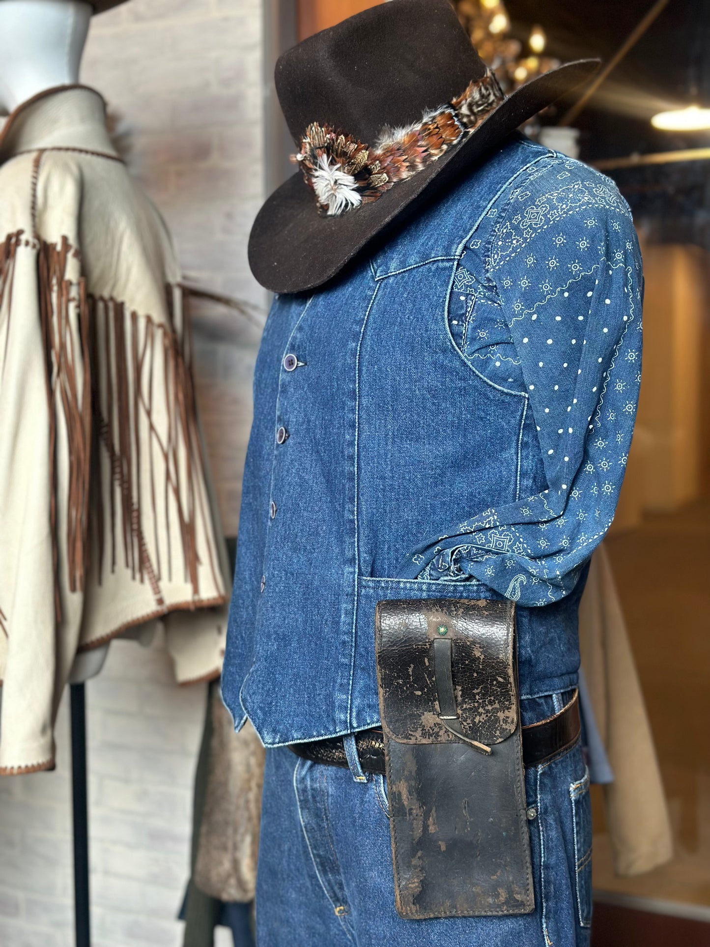 ANTIQUE LEATHER BELT BAG