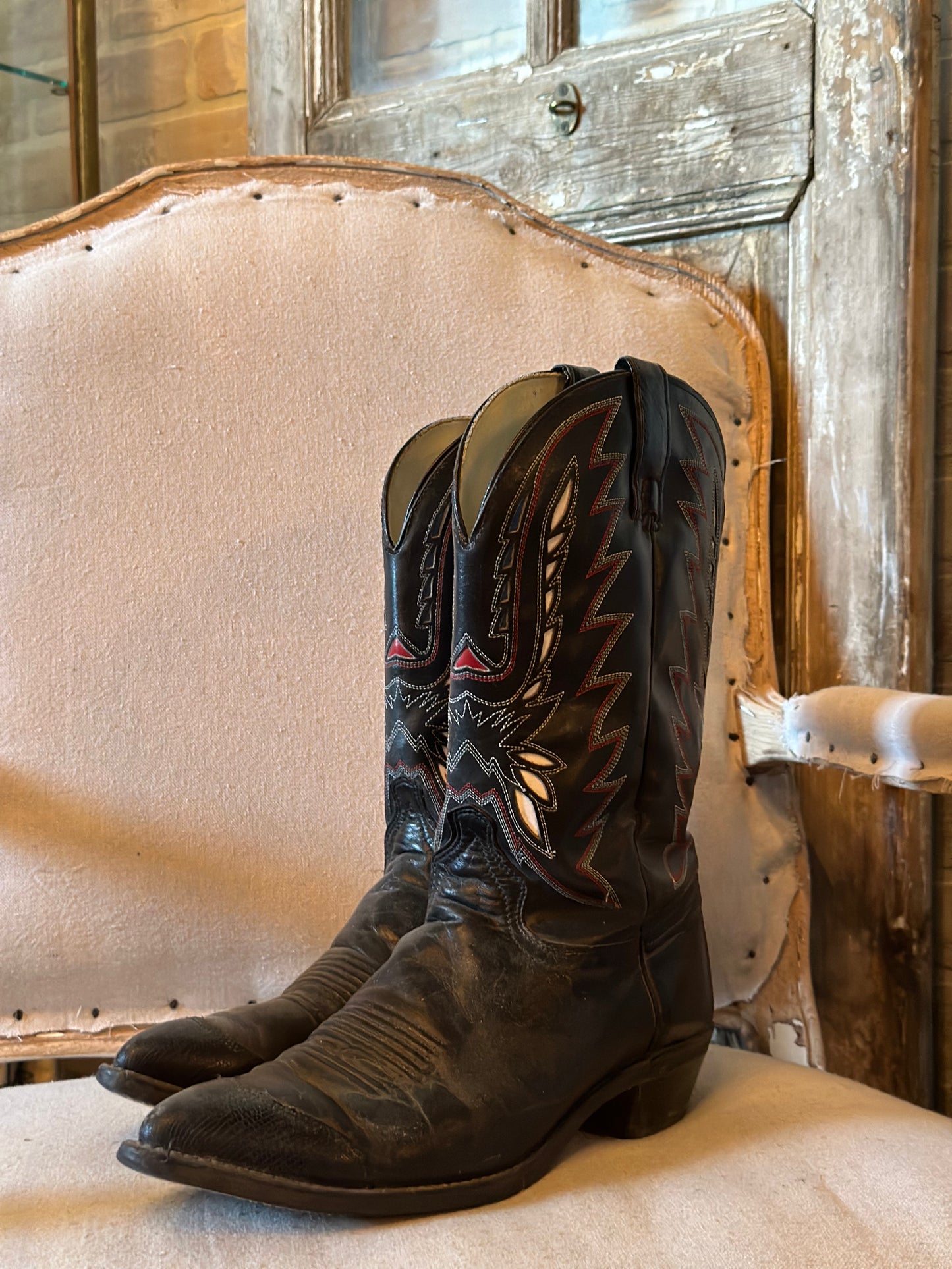 TEXAS MADE BLACK WITH RED AND WHITE STITCHING M10.5