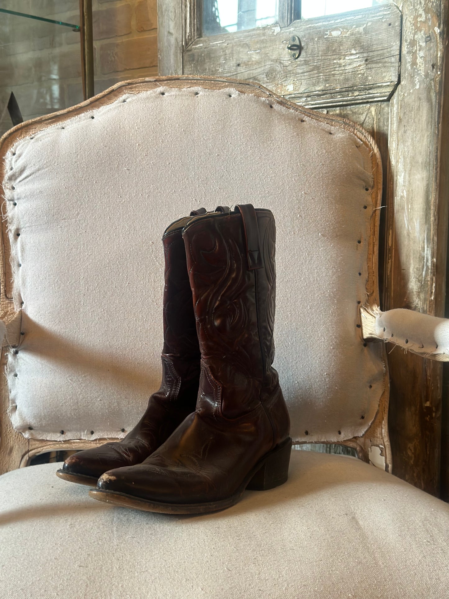 ACME OXBLOOD COWBOY BOOTS M9
