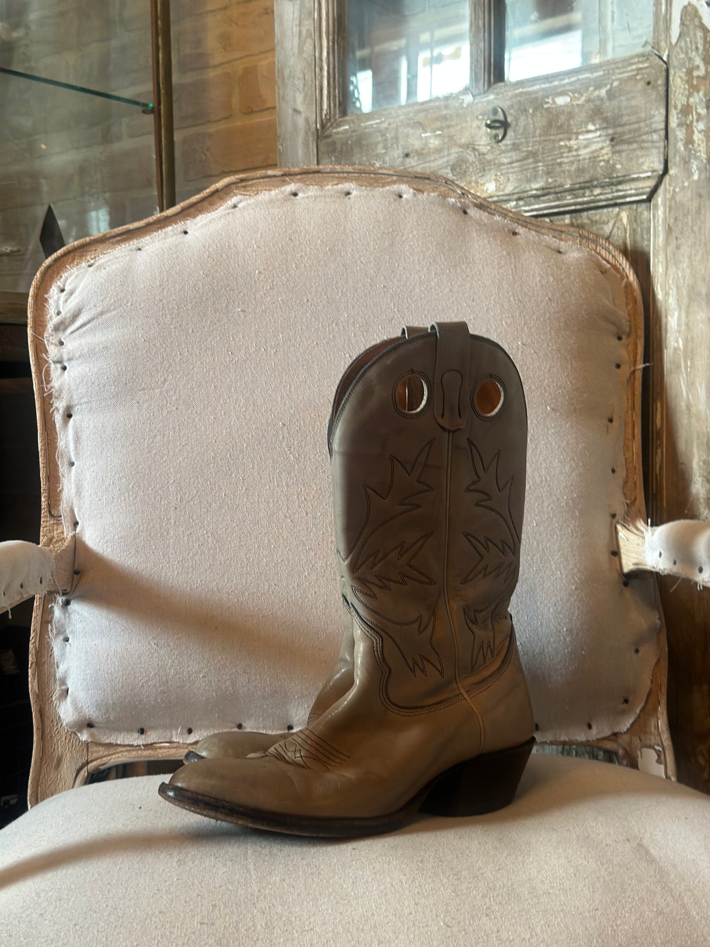 ALBERTA BOOT GREY COWBOY BOOT W8.5