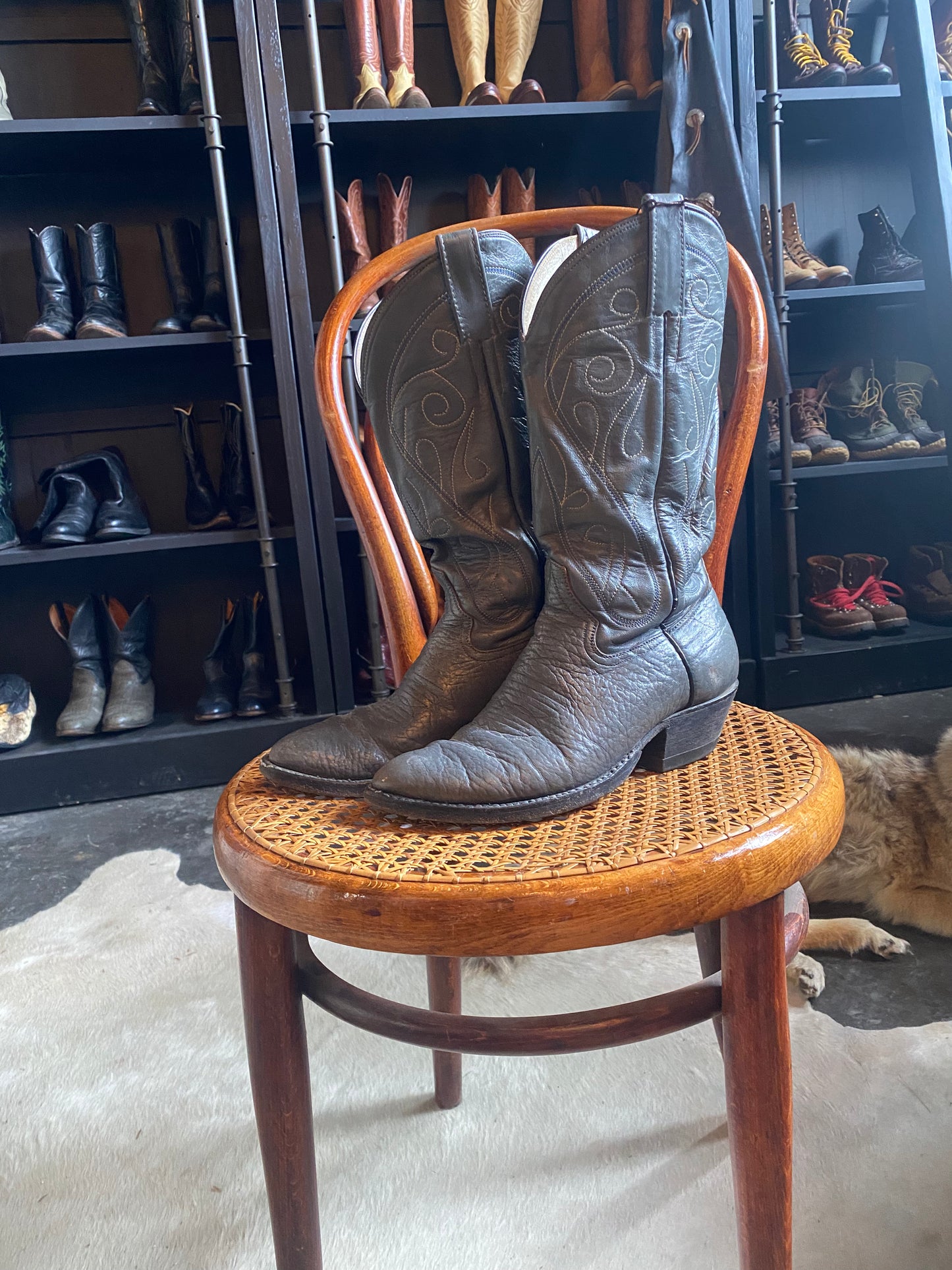 GREY COWTOWN COWBOY BOOTS