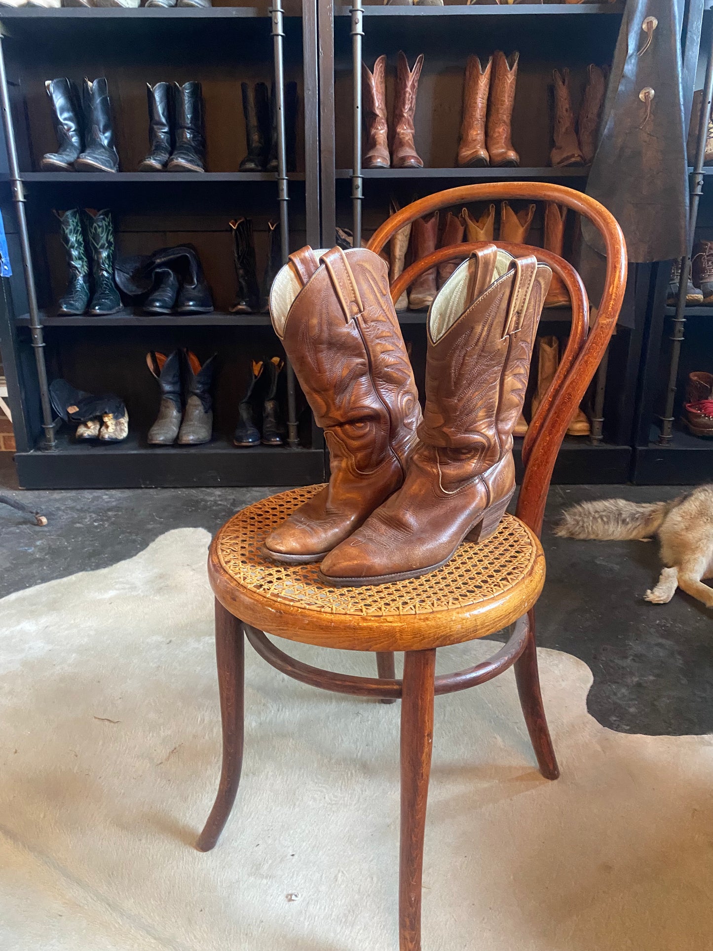 BROWN FRYE COWBOY BOOTS