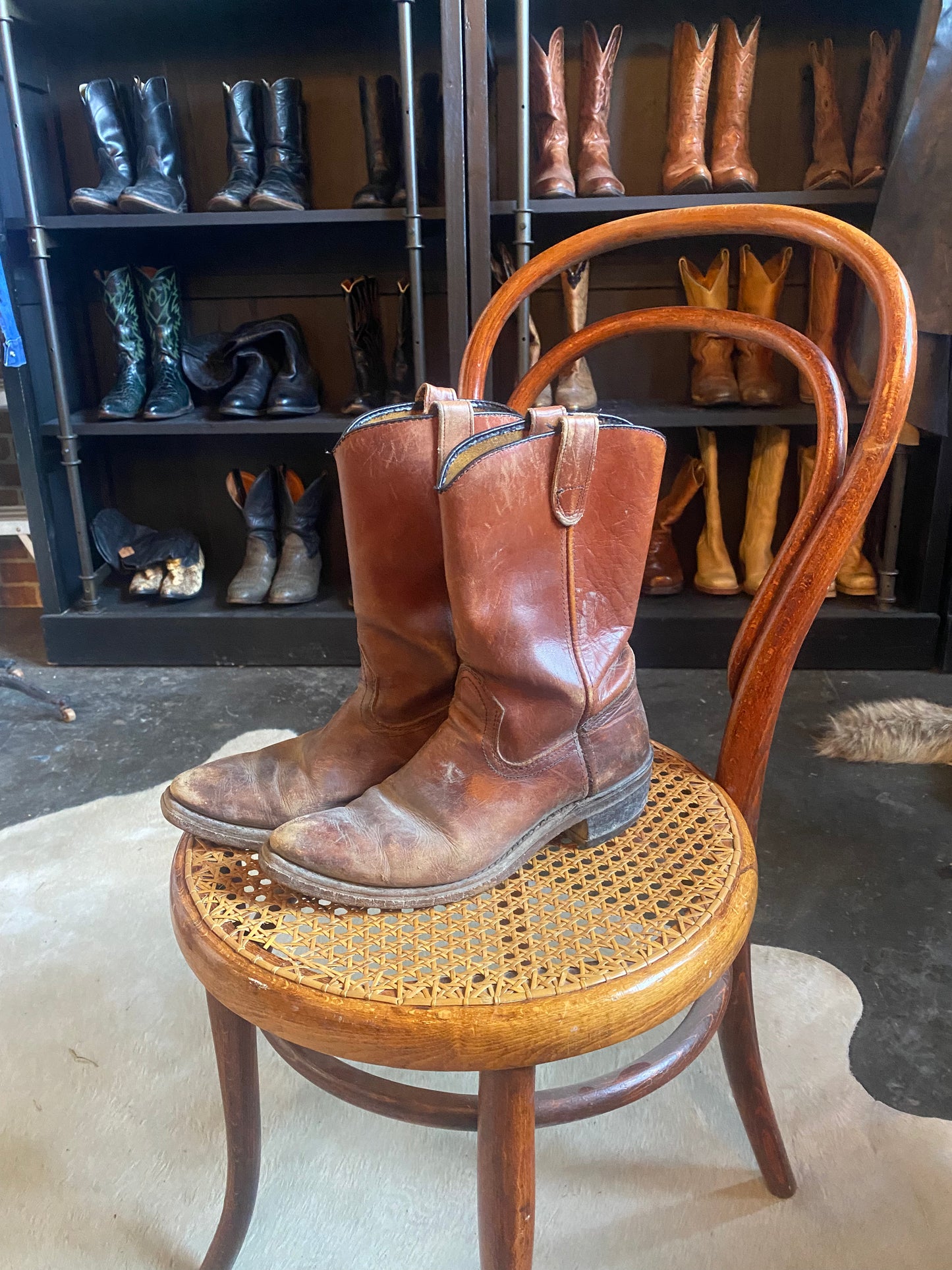 BROWN NN COWBOY BOOTS