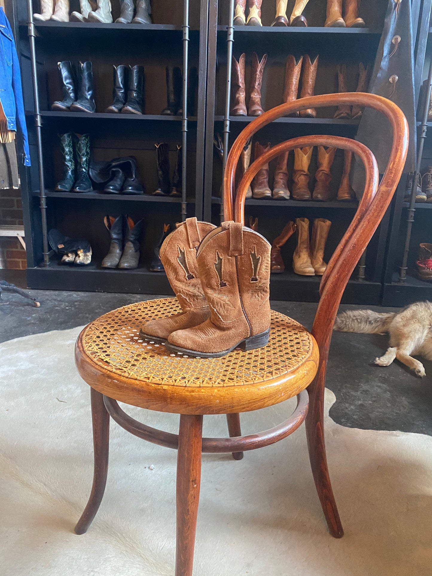 BROWN SUEDE COWBOY BOOTS