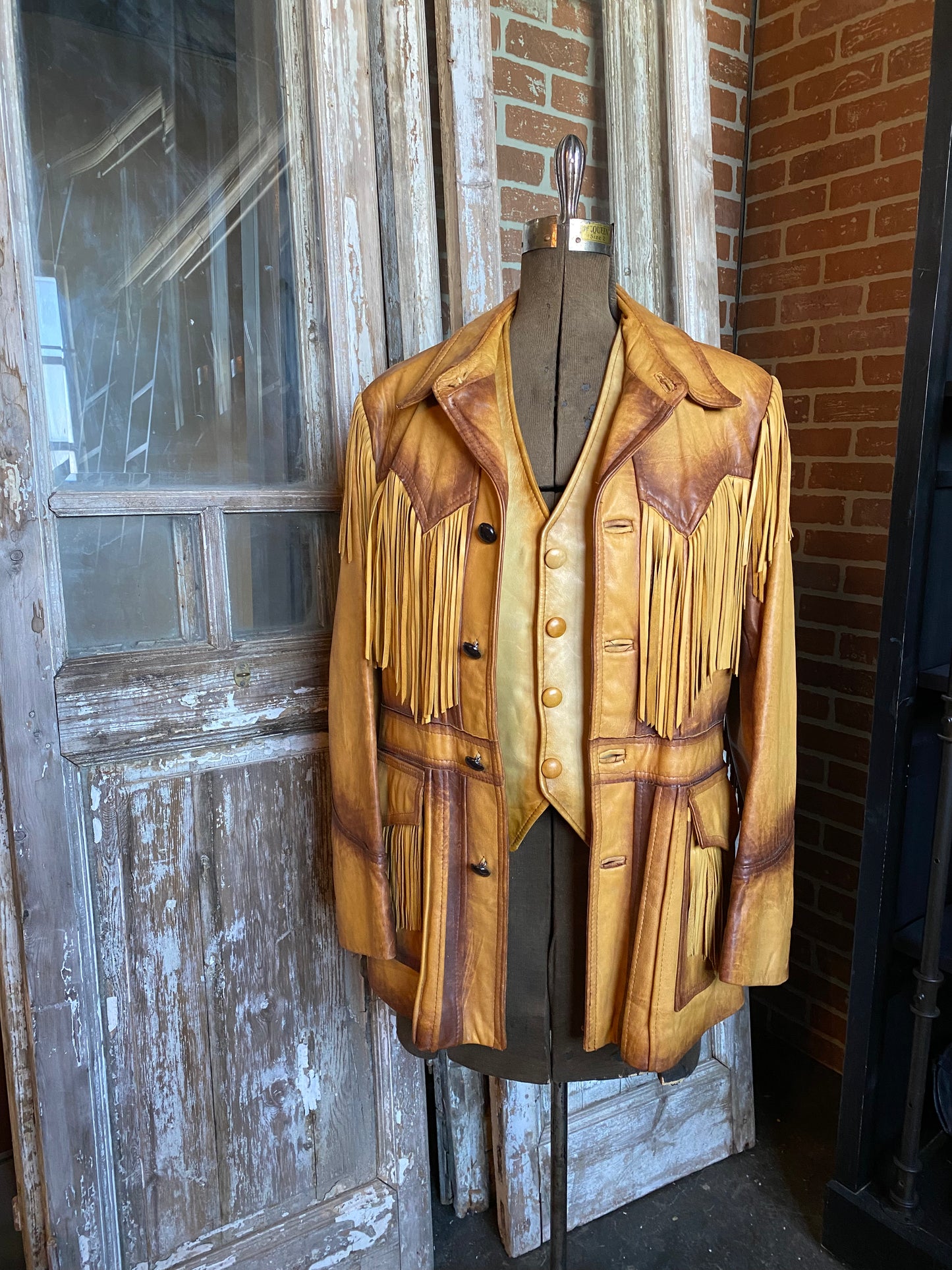 TAN TWO TONED LEATHER RANCH VEST