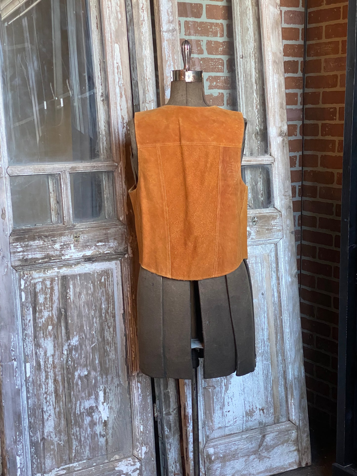 BURNT SUEDE VEST