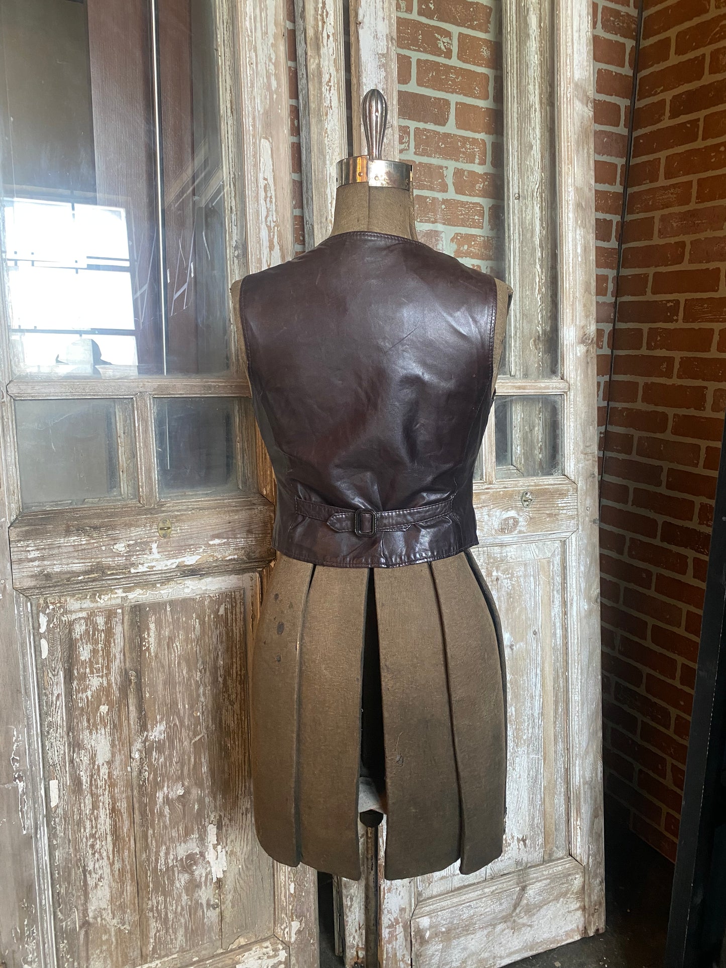 CHOCOLATE BROWN LEATHER VEST