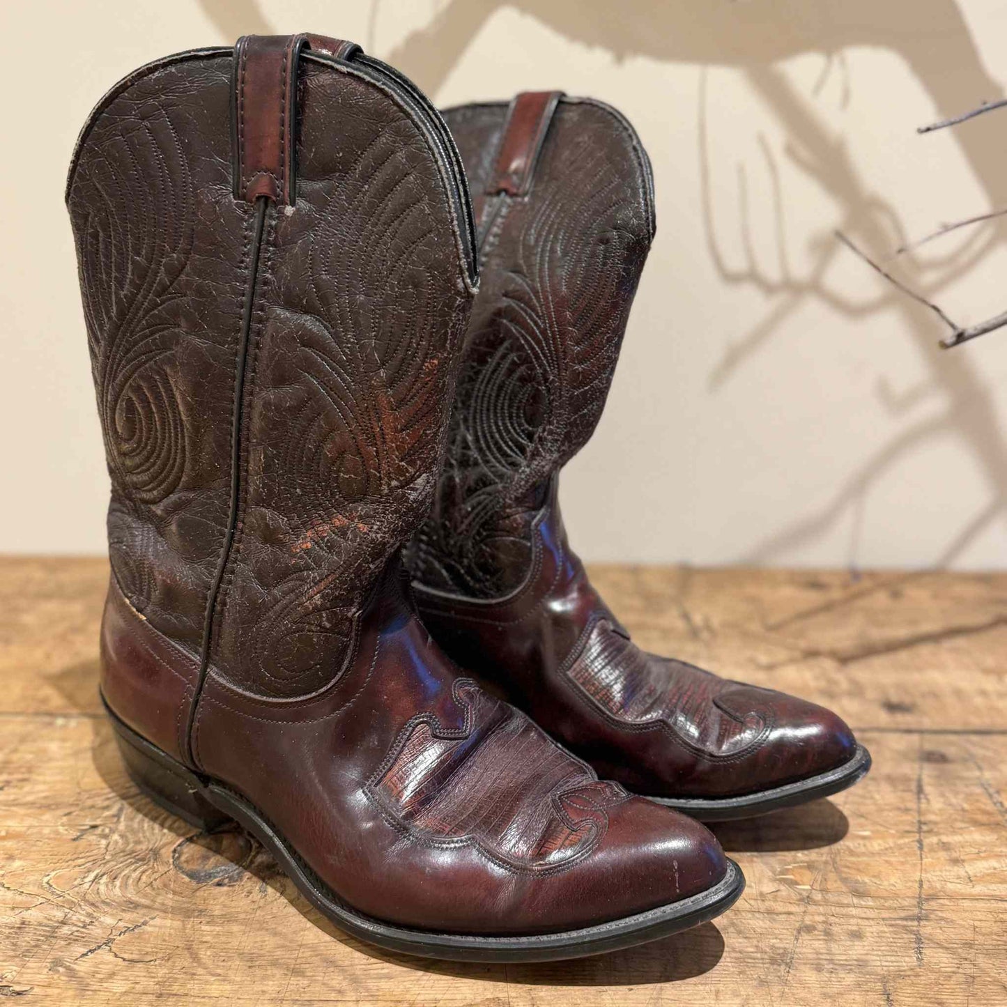 OXBLOOD LAREDO COWBOY BOOTS