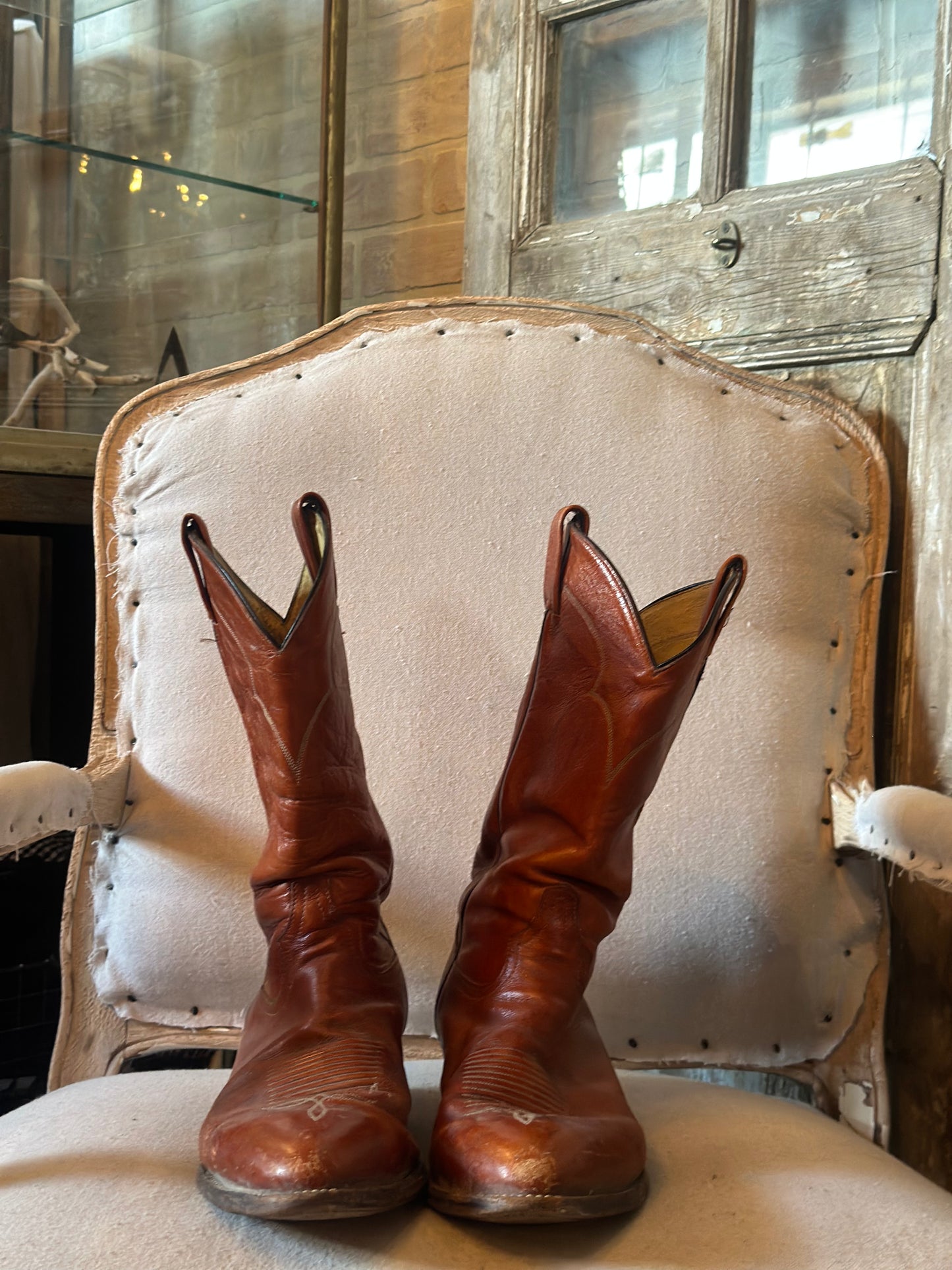 TONY LAMA BROWN COWBOY BOOTS M10.5