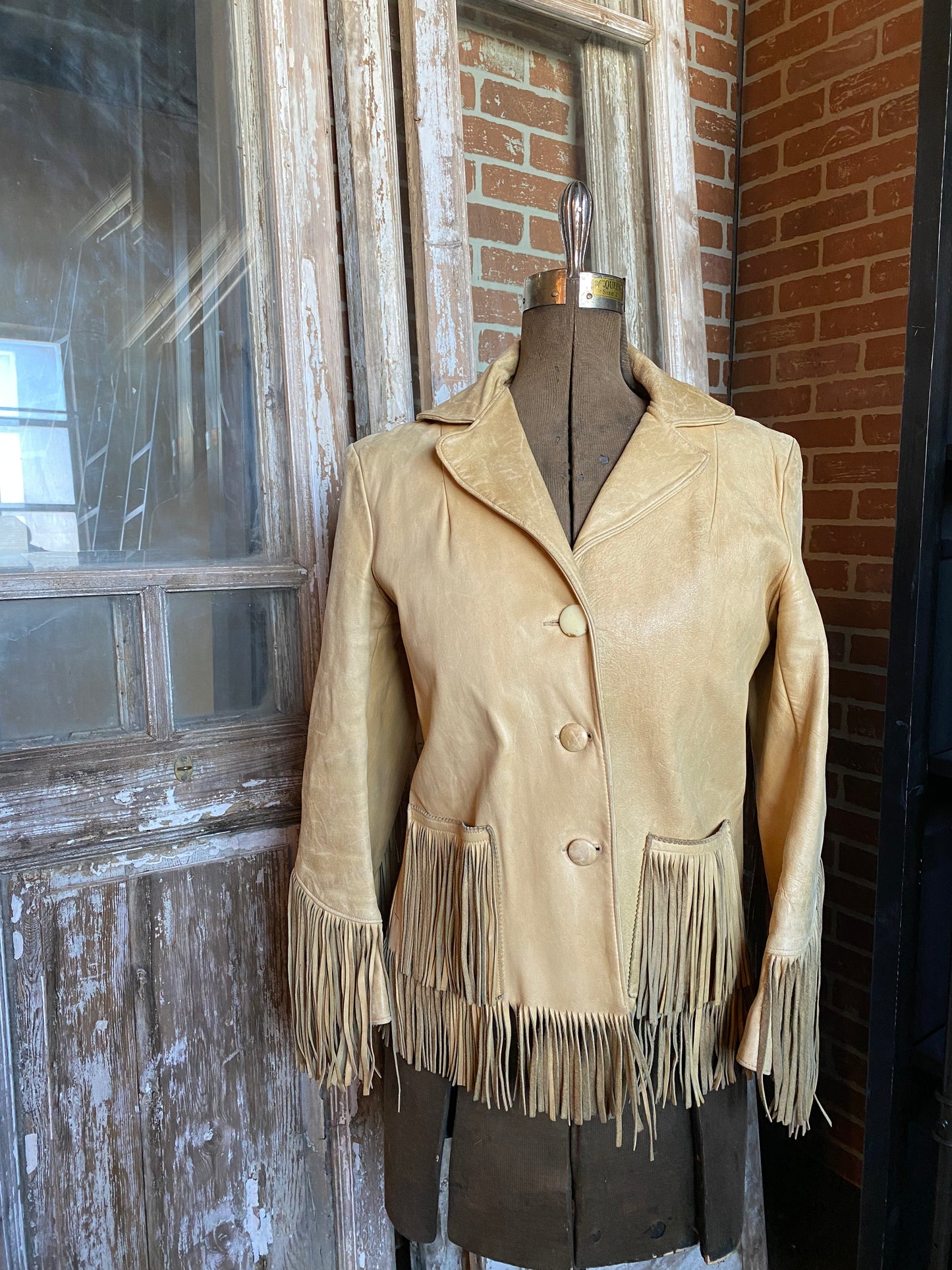 TAN LEATHER FRINGED JACKET