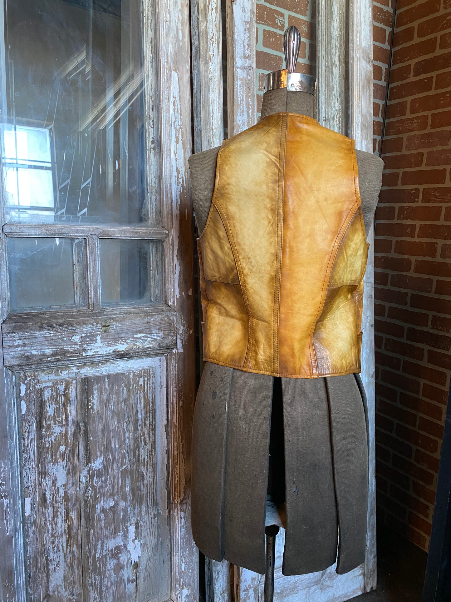 TAN TWO TONED LEATHER RANCH VEST