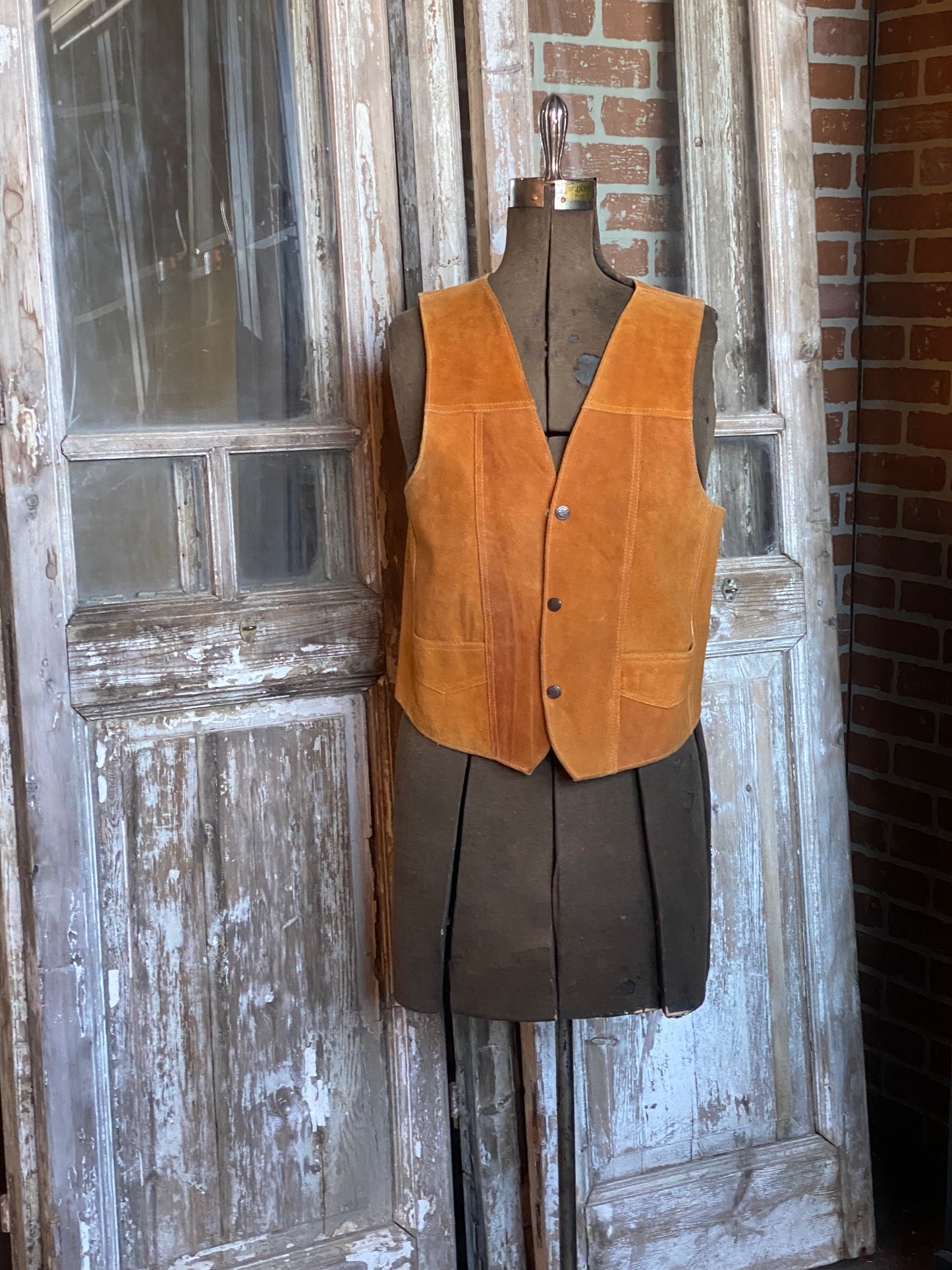 BURNT SUEDE VEST
