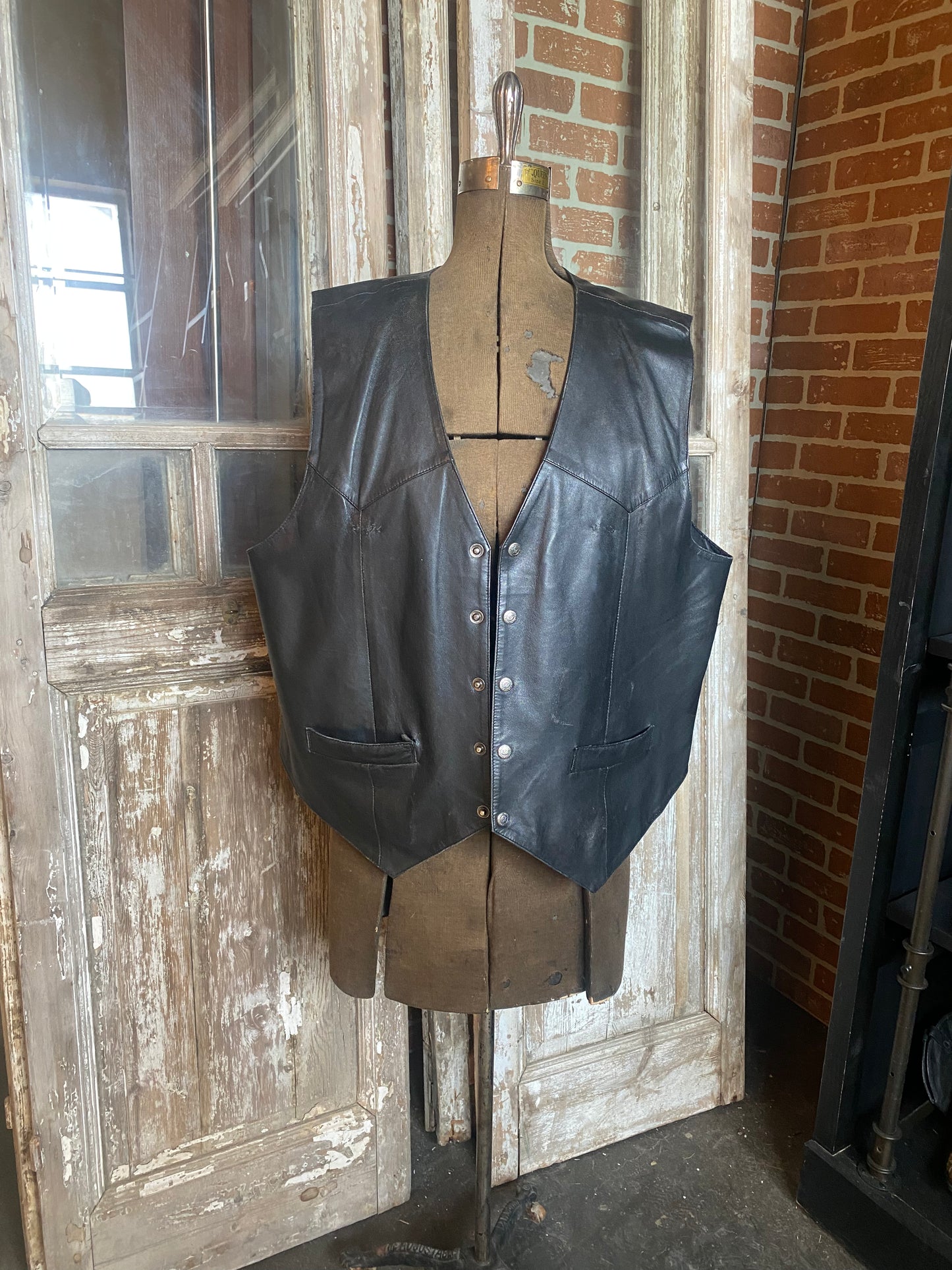 BLACK SKULLY LEATHER VEST